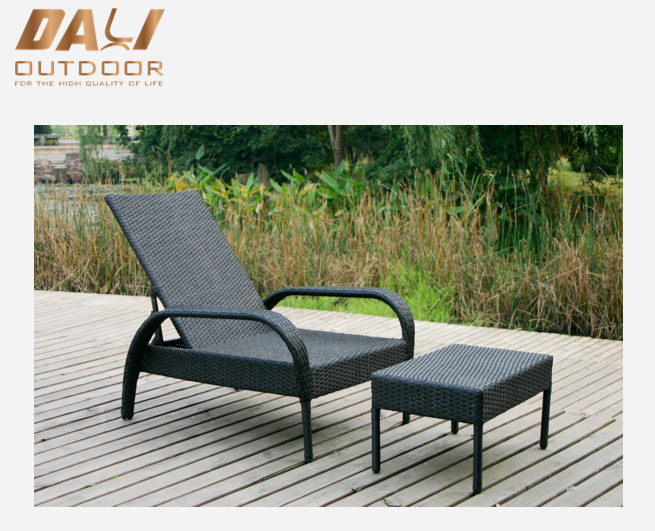 Chaise longue en rotin en osier conçue pour l'extérieur