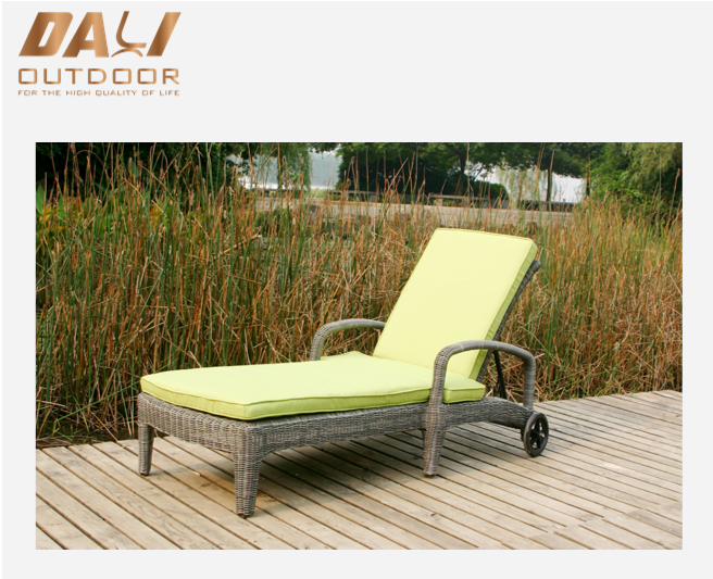 Salon de plage à siège bas en métal confortable extérieur imperméable avec roue