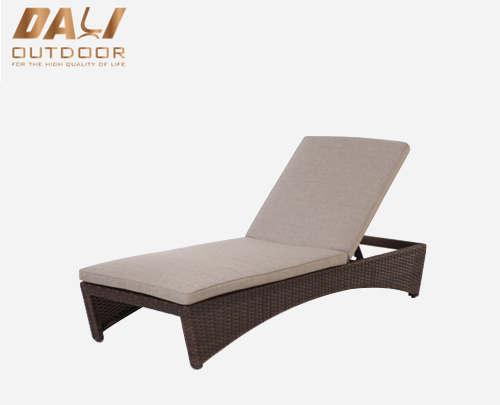 Cadre de lit de repos extérieur en aluminium de conception moderne avec lit de salon de soleil de plage de revêtement en poudre